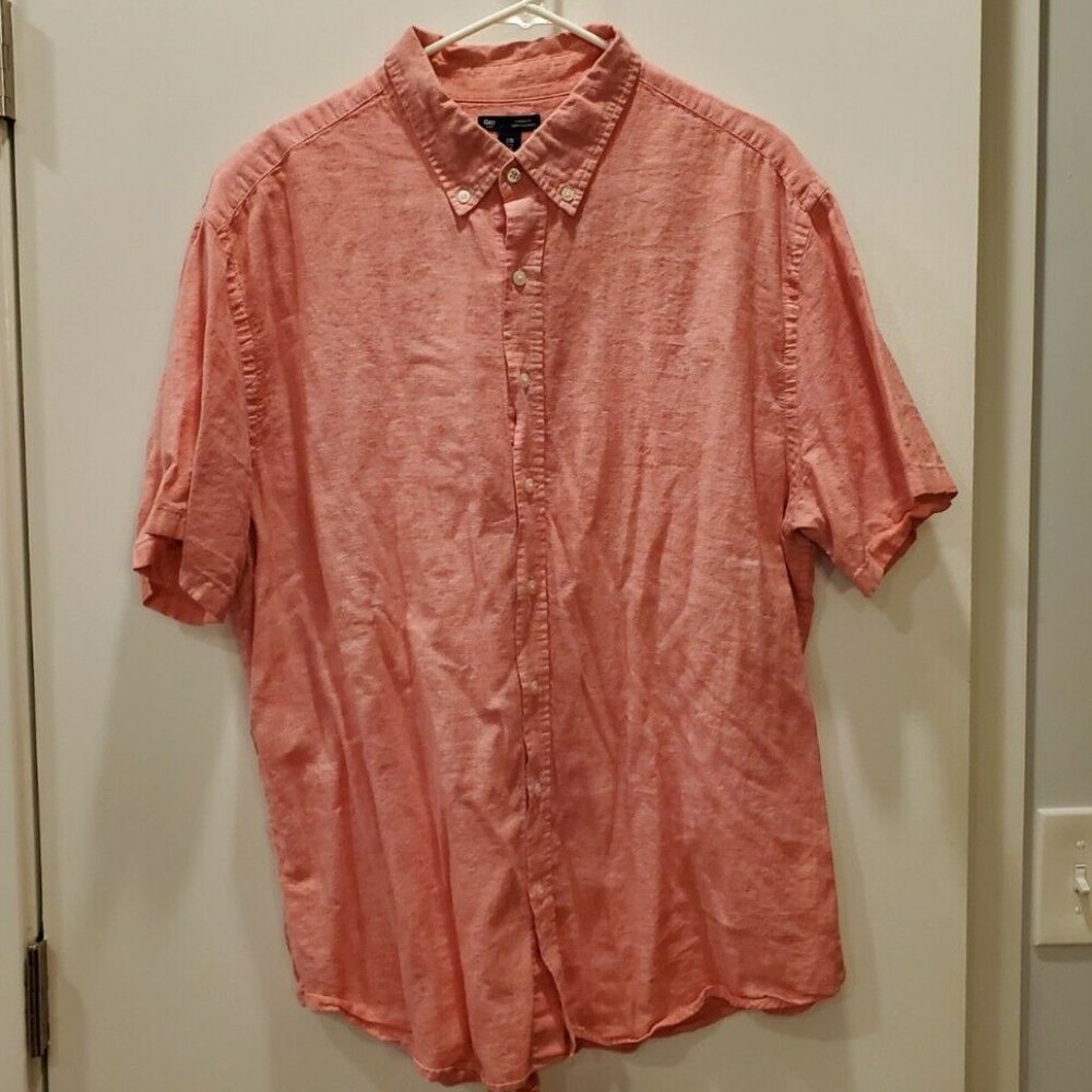 Gap Men's Button up down Short Sleeve Shirt Pink
